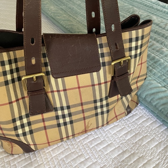 ***BURBERRY*** Classic Large tote with Buckle Bag 🩵 💙 - Picture 7 of 11